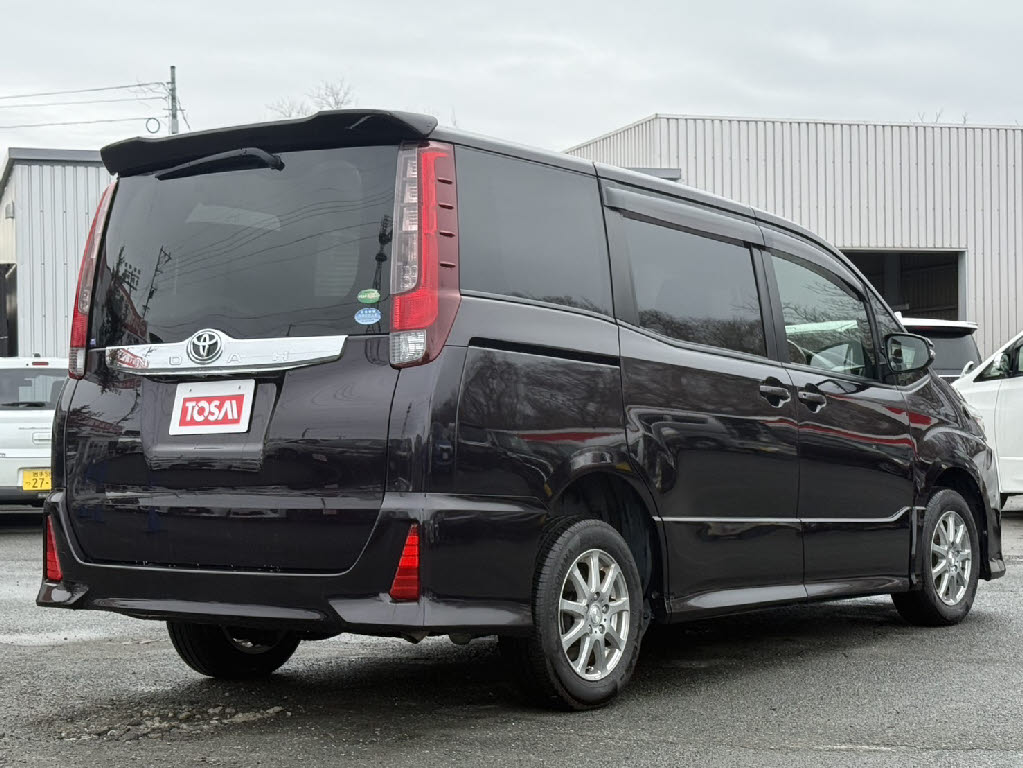トヨタ ノア Si 4WD