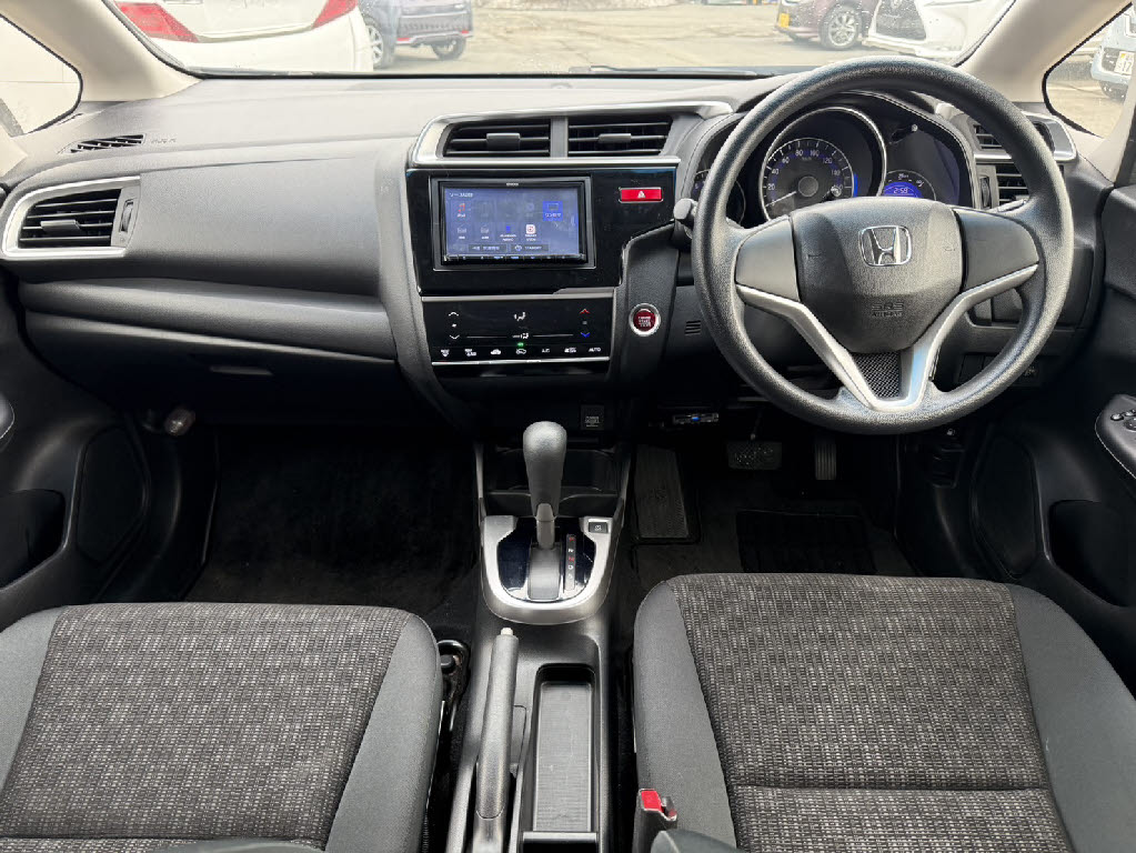 ホンダ フィット 13G・Fﾊﾟｯｹｰｼﾞ 4WD