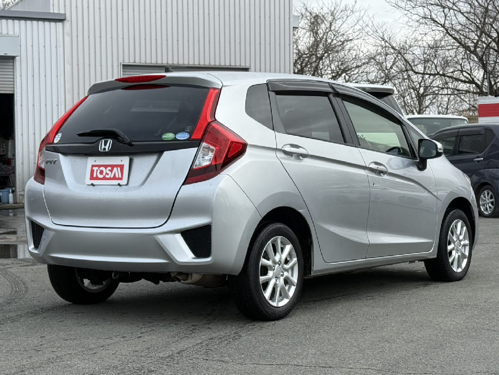 ホンダ フィット 13G・Fﾊﾟｯｹｰｼﾞ 4WD