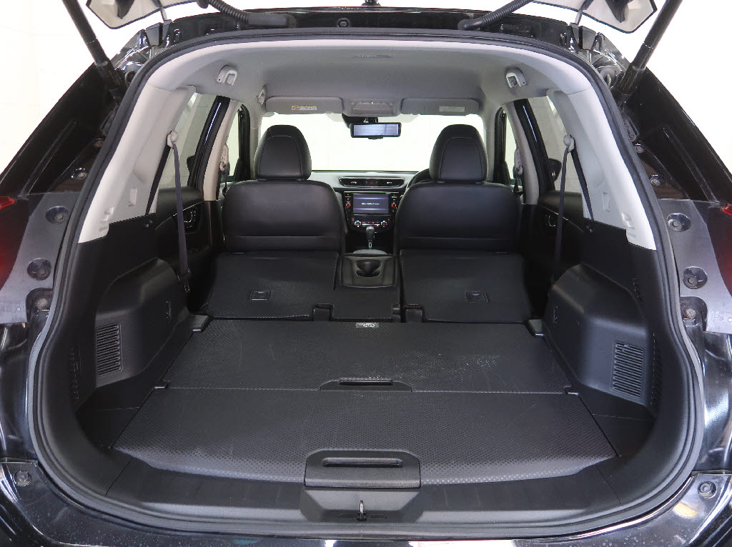 ニッサン エクストレイル 20XI 4WD