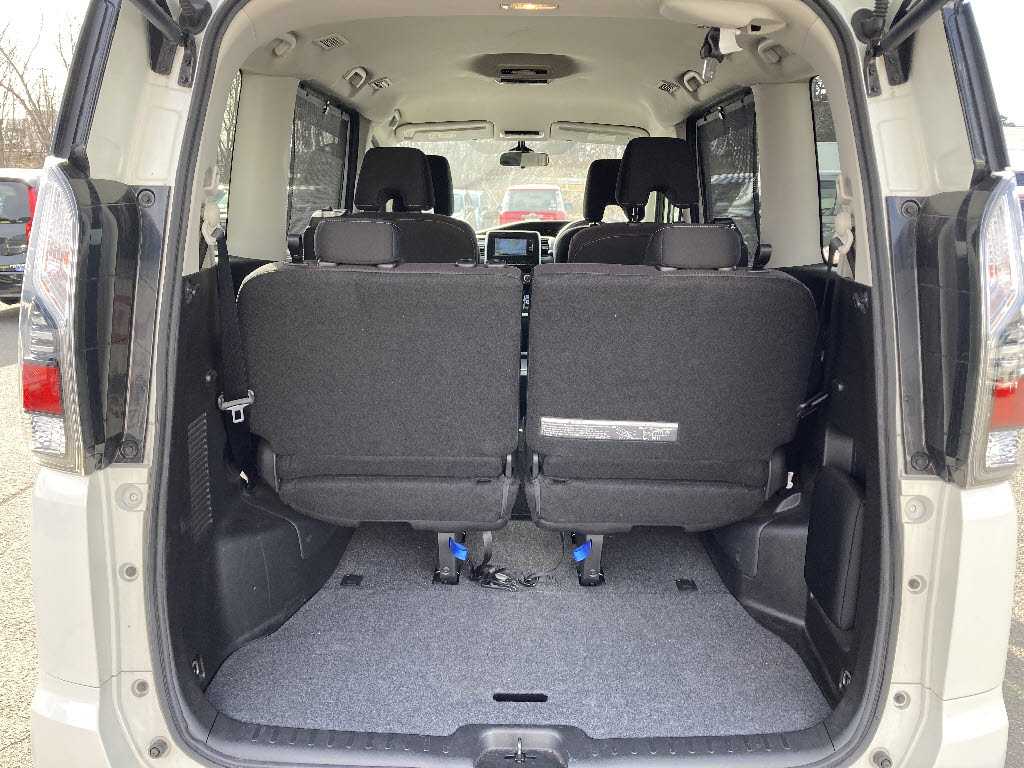 ニッサン セレナＨＶ e-POWER ﾊｲｳｪｲｽﾀｰ