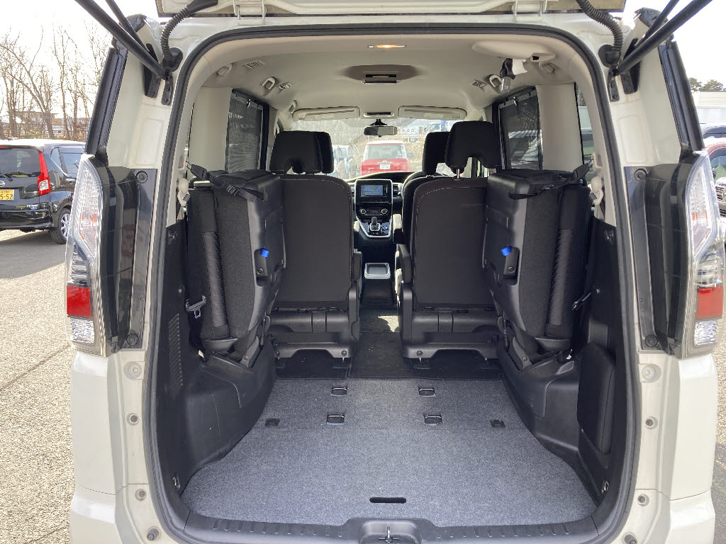 ニッサン セレナＨＶ e-POWER ﾊｲｳｪｲｽﾀｰ