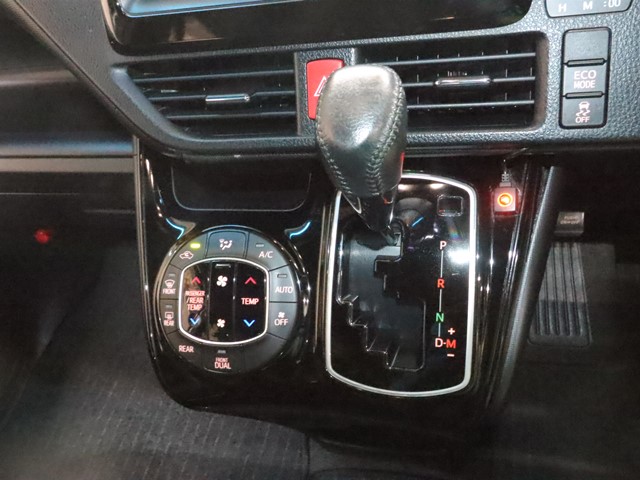 トヨタ ノア SI WxB