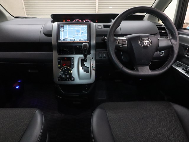 トヨタ ヴォクシー ZS 煌3
