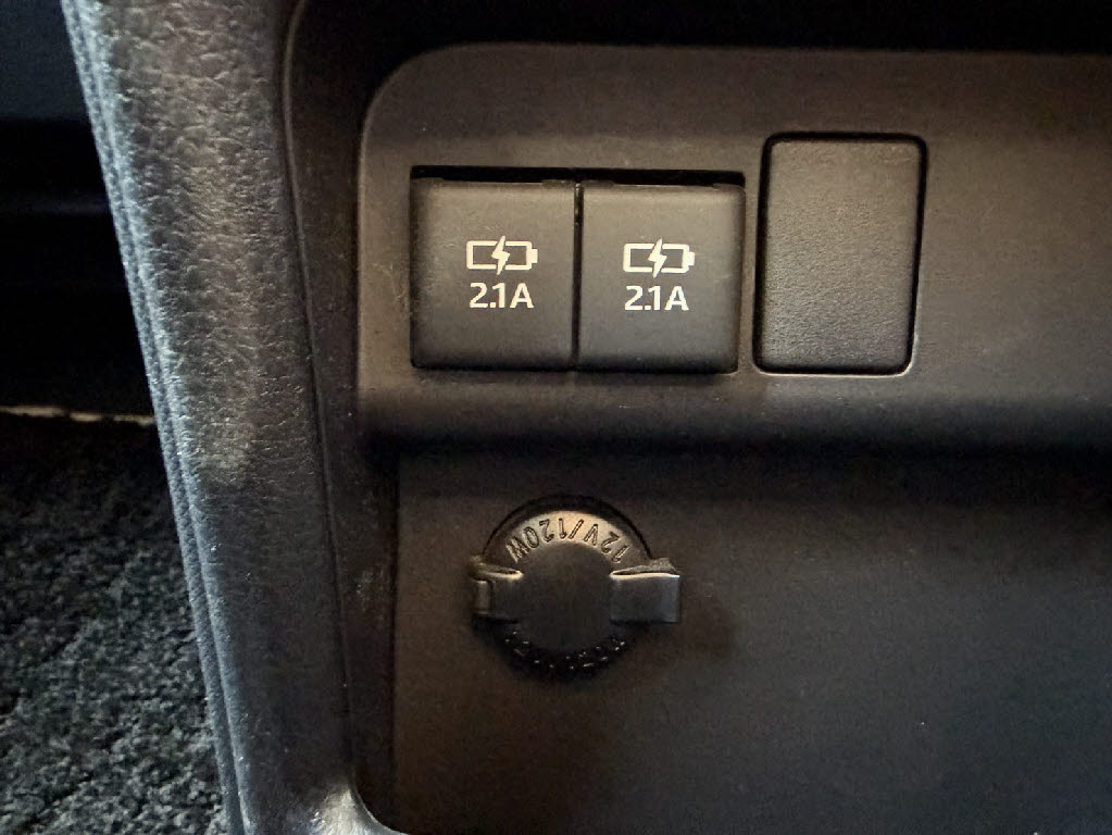 トヨタ ヴォクシー ZS 煌 4WD