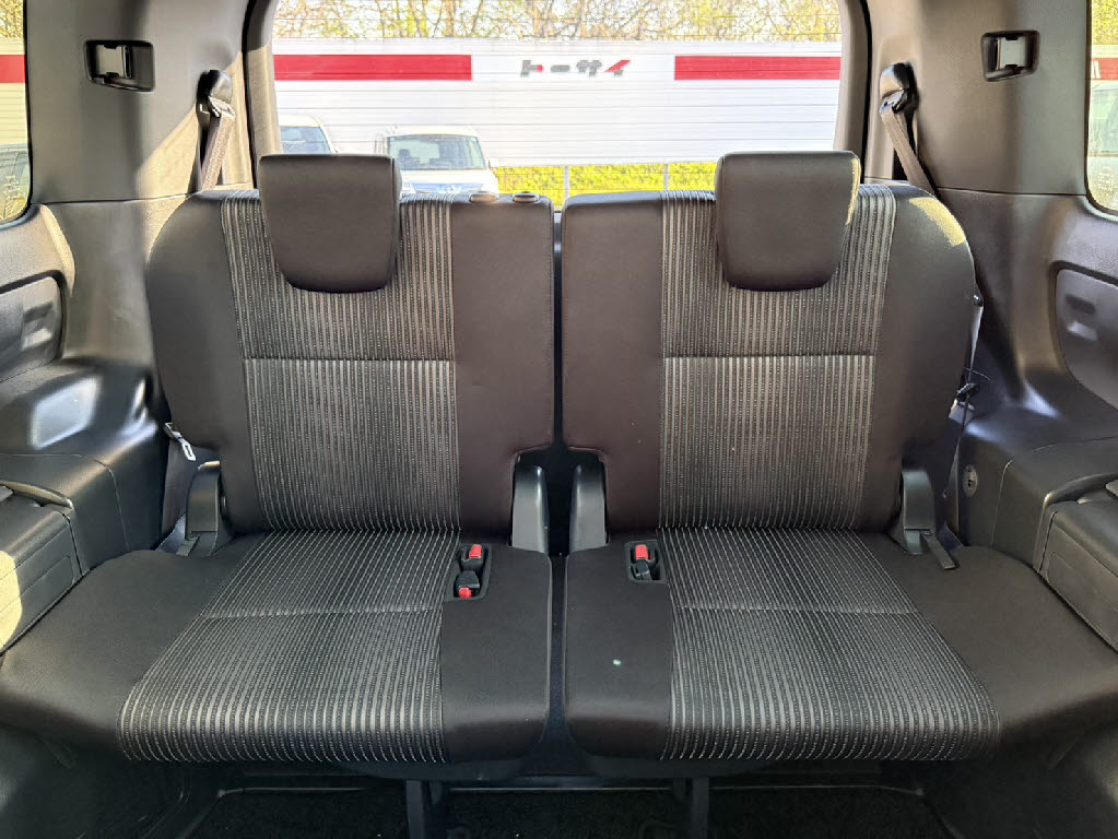 トヨタ ヴォクシー ZS 煌 4WD