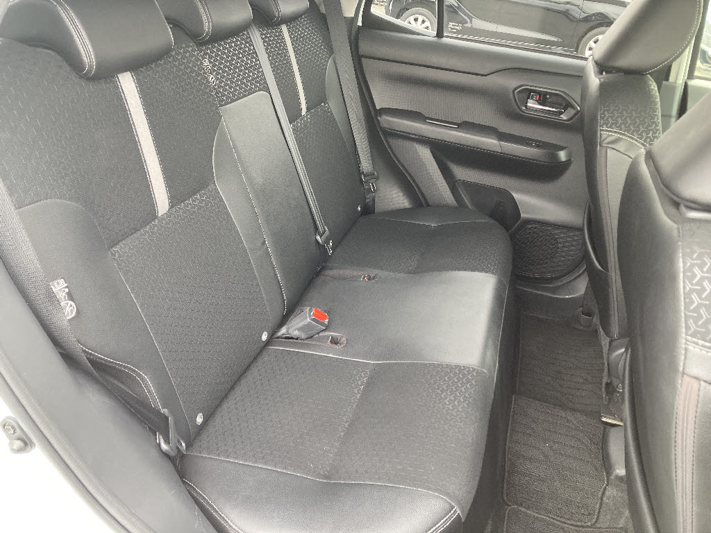 ダイハツ ロッキー 1.0ﾌﾟﾚﾐｱﾑ 4WD