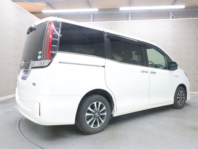 トヨタ エスクァイアＨＶ Ｇｉプレミアムパッケージ