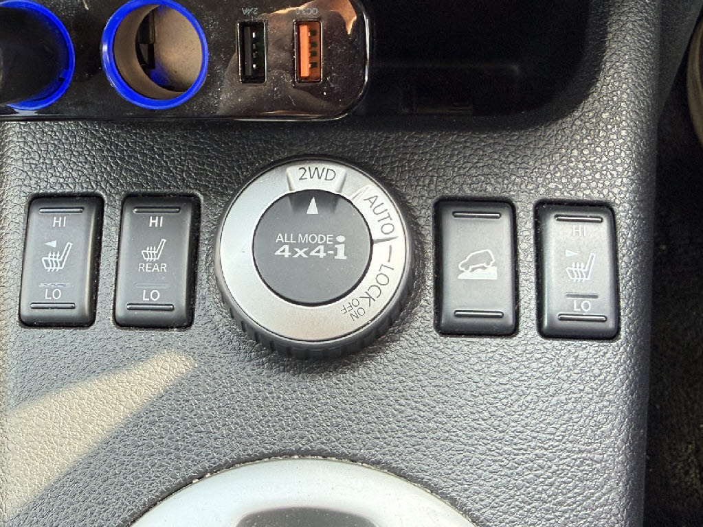 ニッサン エクストレイル 2.0Xtt　4WD
