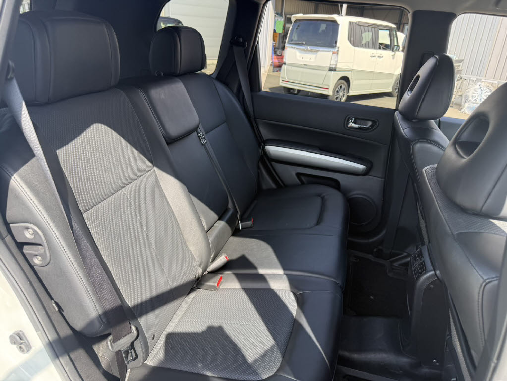 ニッサン エクストレイル 2.0Xtt　4WD