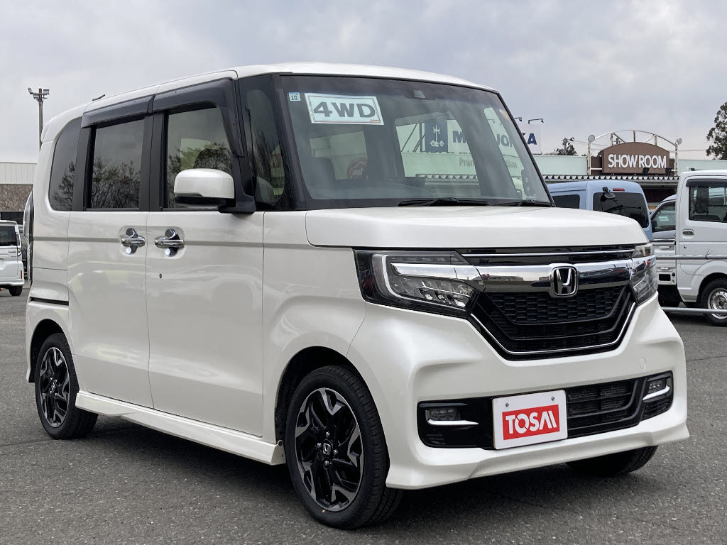 ホンダ Ｎ　ＢＯＸカスタム G-Lﾀｰﾎﾞ ﾎﾝﾀﾞｾﾝｼﾝｸﾞ 4WD