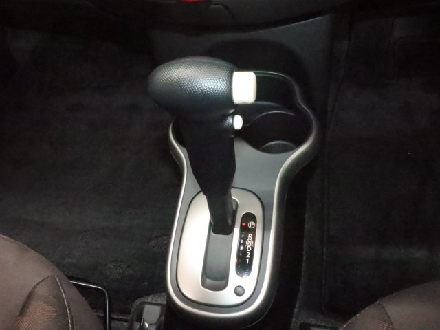 ニッサン マーチ 12E
