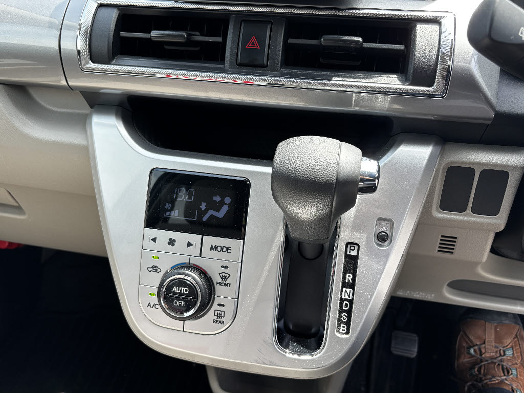 ダイハツ キャスト 4WD ｽﾀｲﾙX