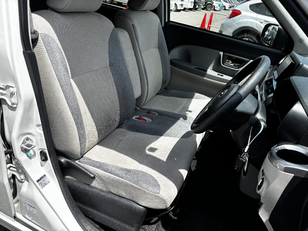 ダイハツ キャスト 4WD ｽﾀｲﾙX