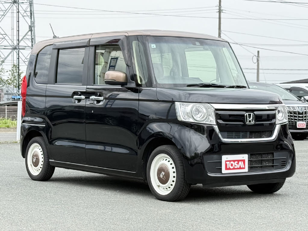 ホンダ Ｎ　ＢＯＸ G・LﾎﾝﾀﾞｾﾝｼﾝｸﾞｶｯﾊﾟｰﾌﾞﾗｳﾝS 4WD