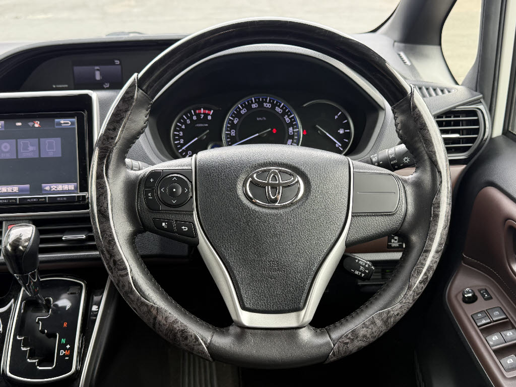 トヨタ エスクァイア GI 4WD