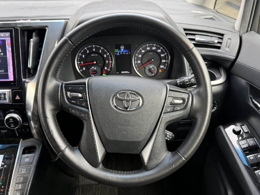 トヨタ アルファード 2.5SAﾊﾟｯｹｰｼﾞ 4WD