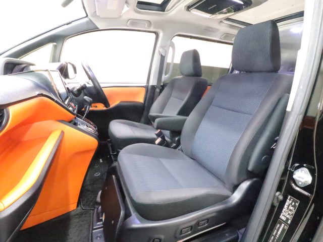 トヨタ ヴォクシー ZS 助手席ﾘﾌﾄｱｯﾌﾟｼｰﾄ車