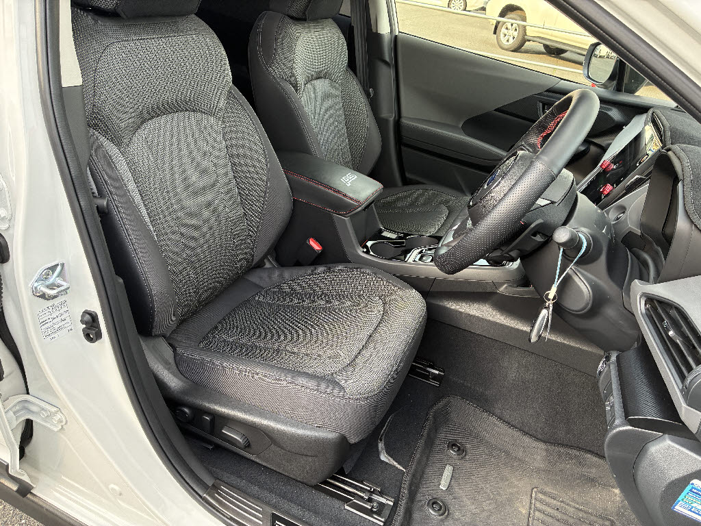 スバル クロストレック ﾘﾐﾃｯﾄﾞ 4WD