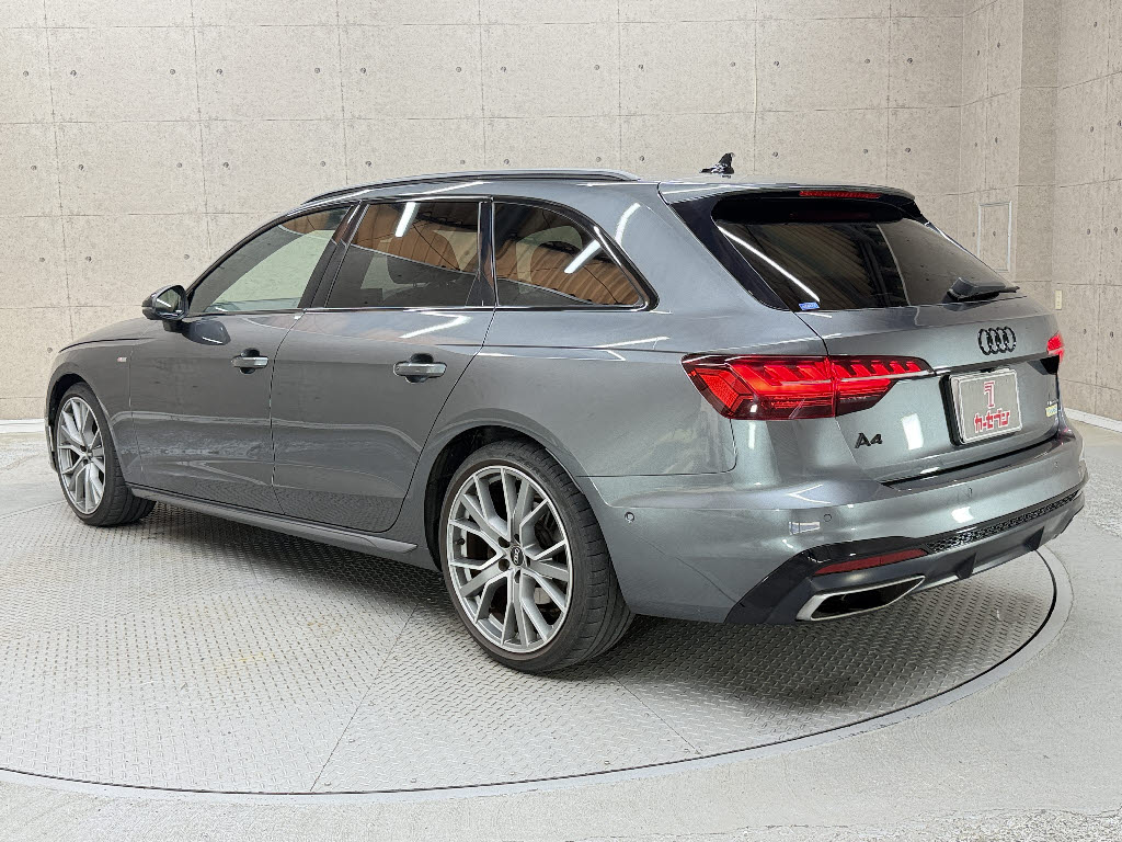 アウディ ｱｳﾃﾞｨ A4 ｱﾊﾞﾝﾄ 40TDiｸﾜﾄﾛSﾗｲﾝ