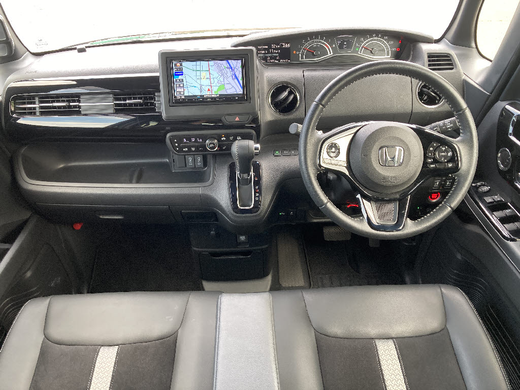 ホンダ Ｎ　ＢＯＸカスタム L ﾀｰﾎﾞ 4WD