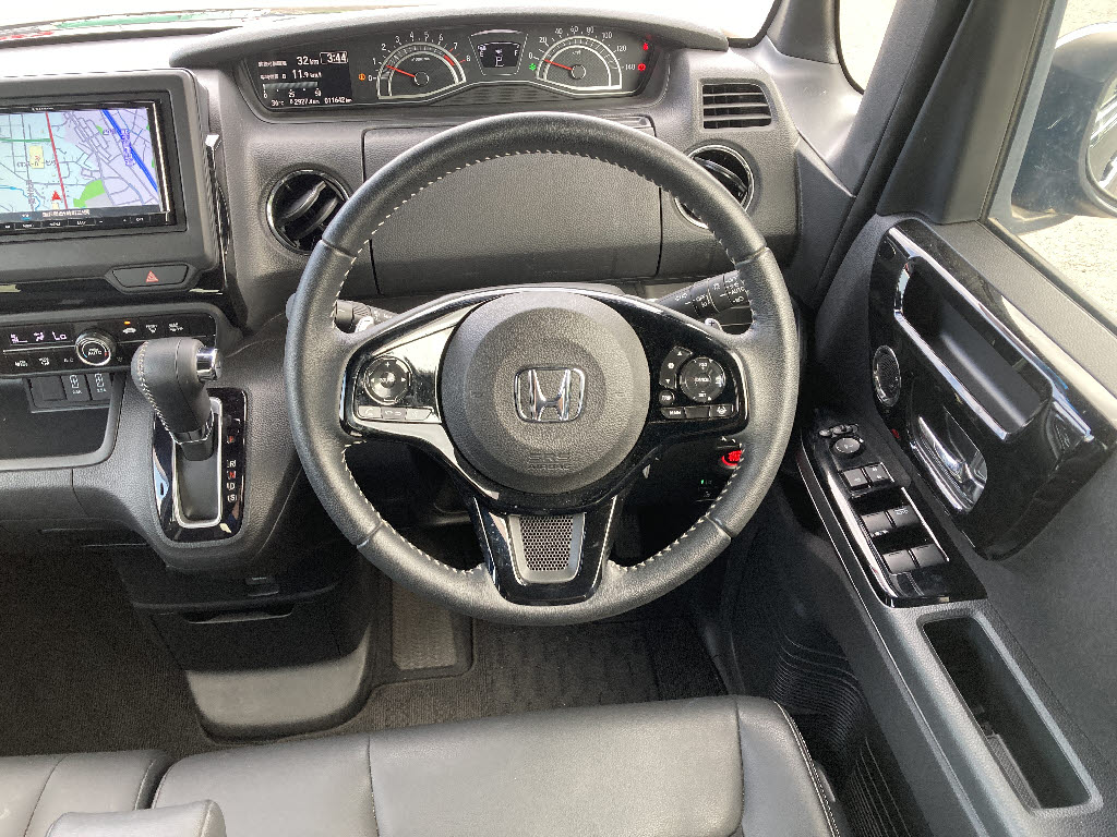ホンダ Ｎ　ＢＯＸカスタム L ﾀｰﾎﾞ 4WD
