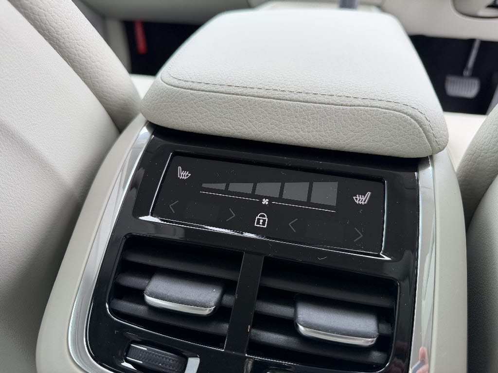 ボルボ ボルボ ＸＣ６０ B5 AWD ﾓｰﾒﾝﾀﾑ