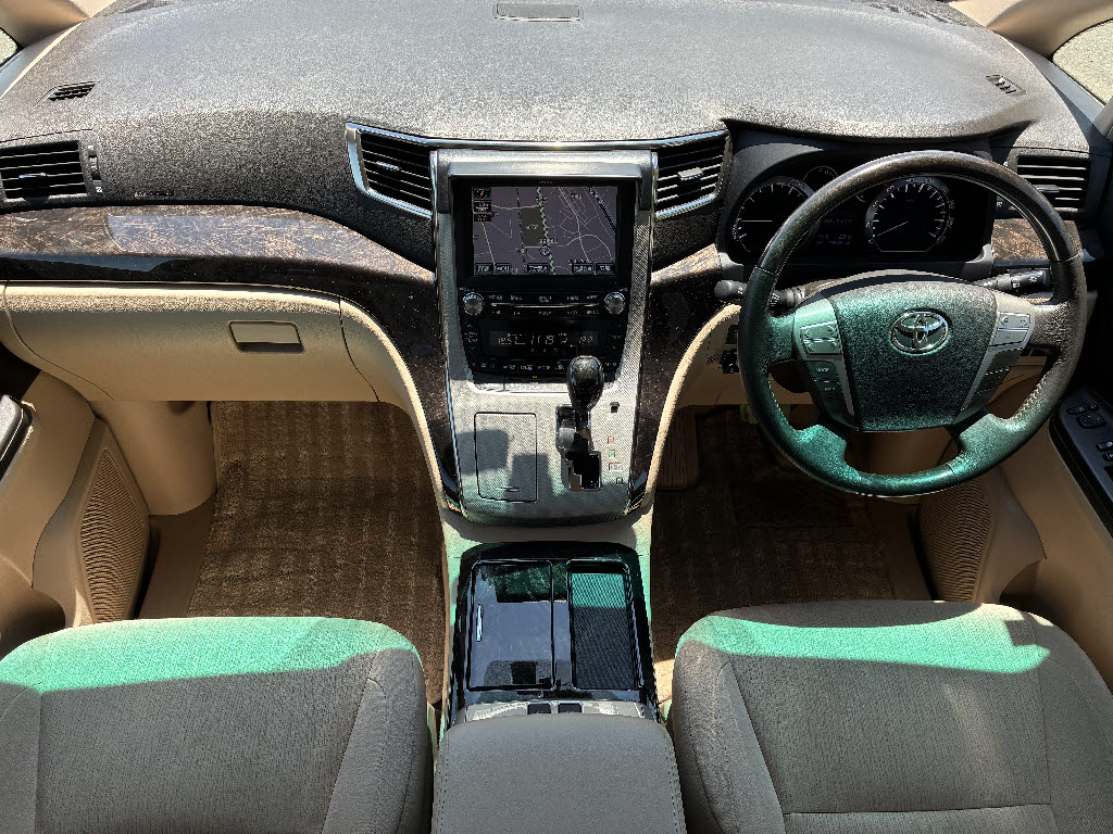 トヨタ ｱﾙﾌｧｰﾄﾞ ﾊｲﾌﾞﾘｯﾄﾞ X 4WD