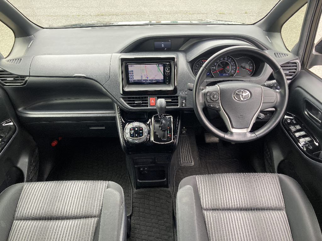 トヨタ ヴォクシー ZS 4WD