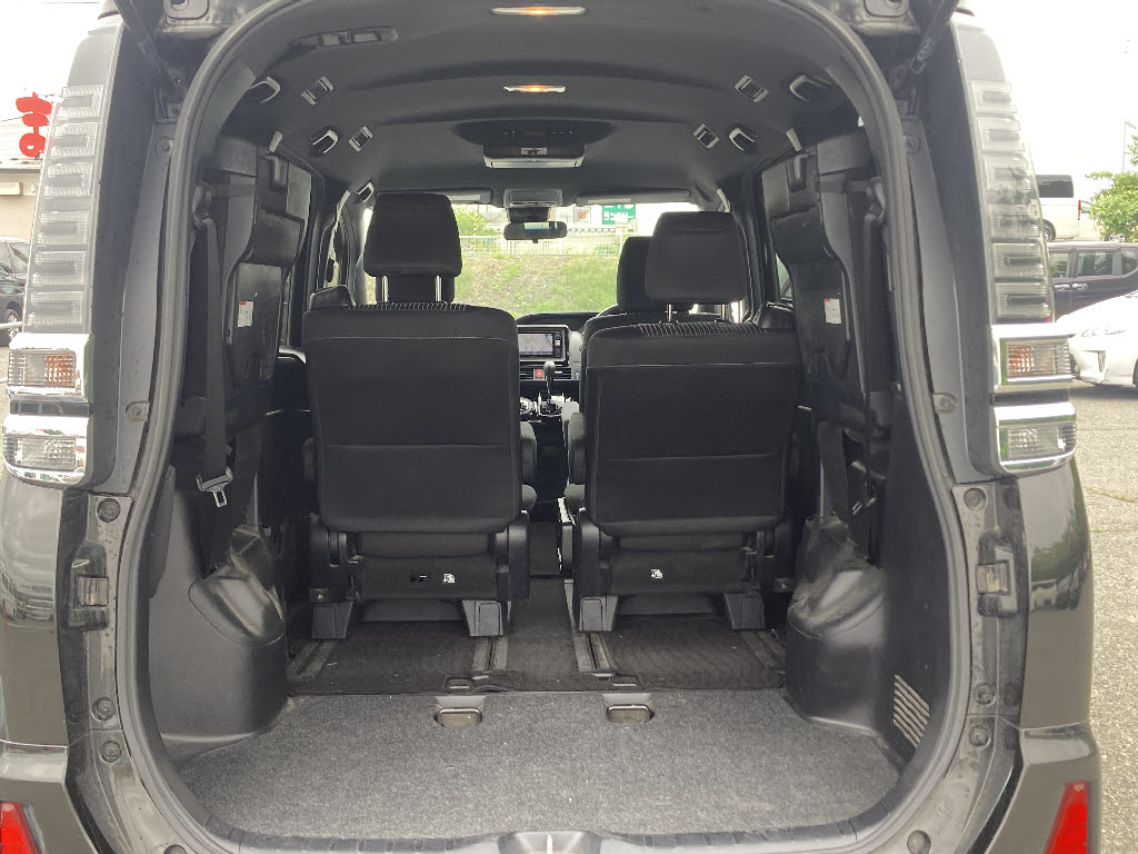 トヨタ ヴォクシー ZS 4WD