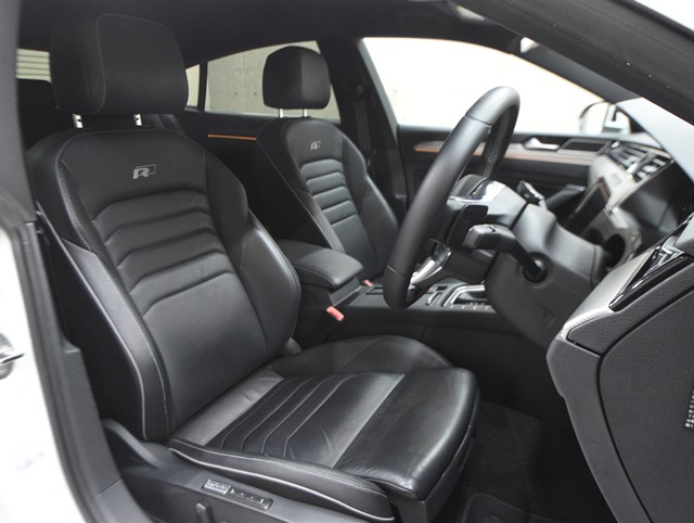 フォルクスワーゲン ＶＷアルテオン TSI 4ﾓｰｼｮﾝ Rﾗｲﾝｱﾄﾞﾊﾞﾝｽ