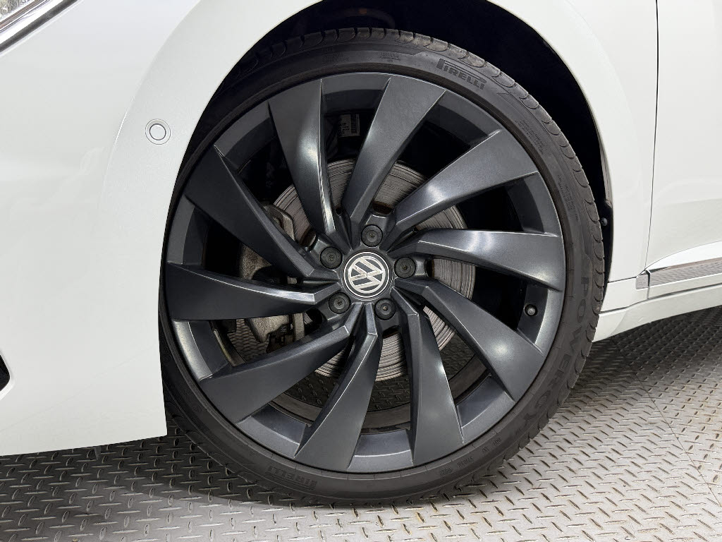 フォルクスワーゲン ＶＷアルテオン TSI 4ﾓｰｼｮﾝ Rﾗｲﾝｱﾄﾞﾊﾞﾝｽ