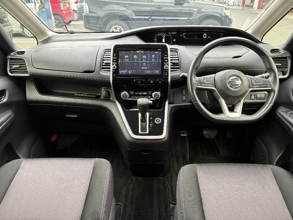 ニッサン セレナＨＶ ﾊｲｳｪｲｽﾀｰＶｾﾚｸｼｮﾝ 4WD