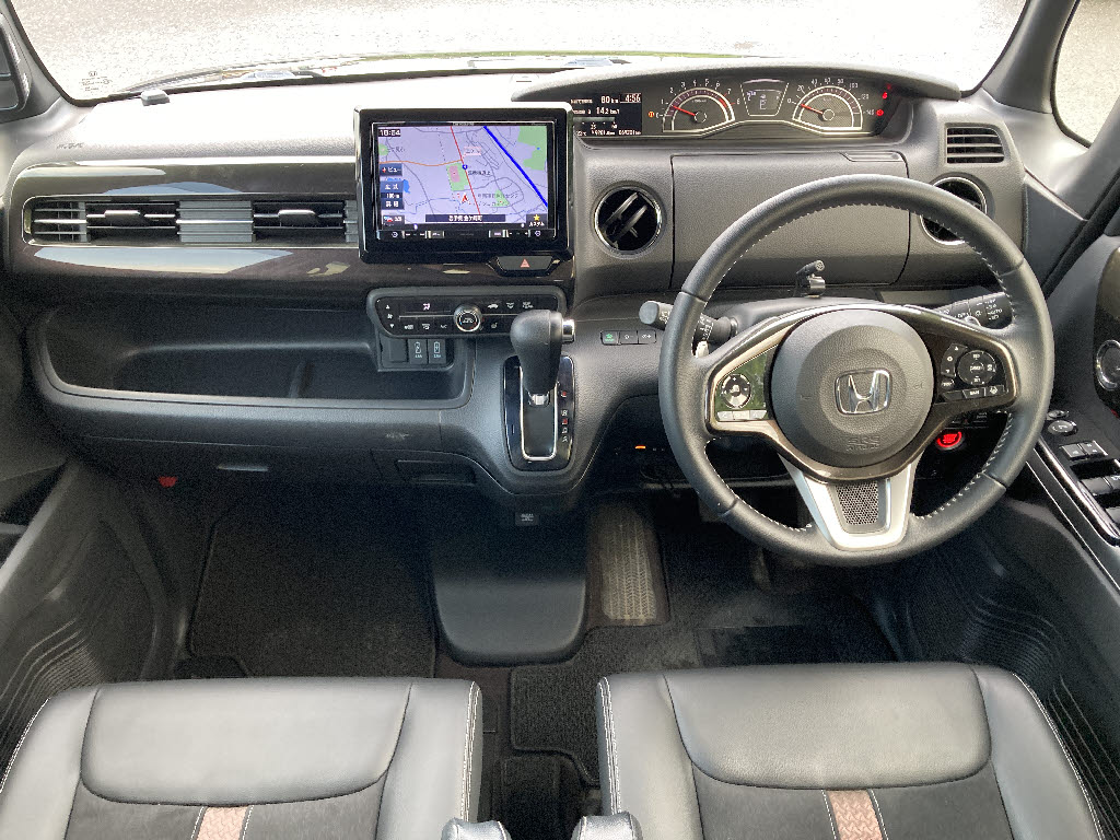 ホンダ Ｎ　ＢＯＸカスタム G-EXﾎﾝﾀﾞｾﾝｼﾝｸﾞ 4WD