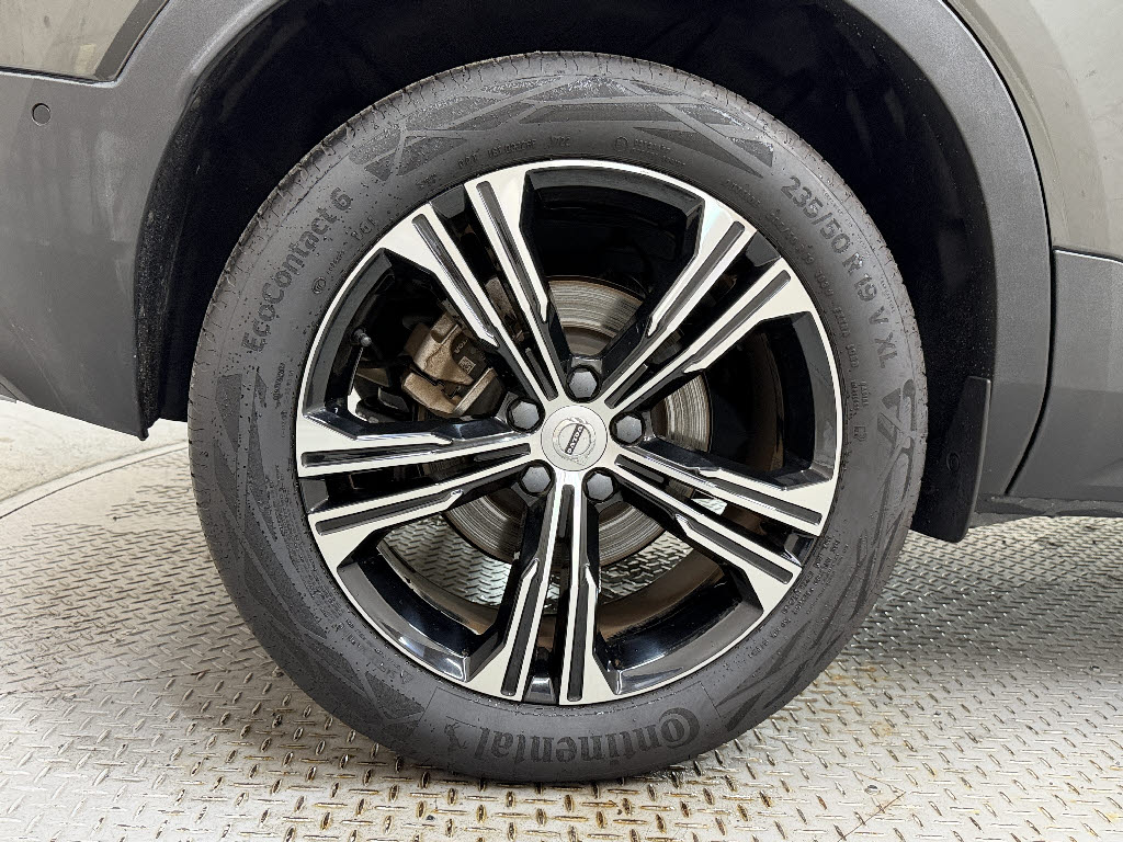 ボルボ ボルボ ＸＣ４０ T4 AWD ｲﾝｽｸﾘﾌﾟｼｮﾝ