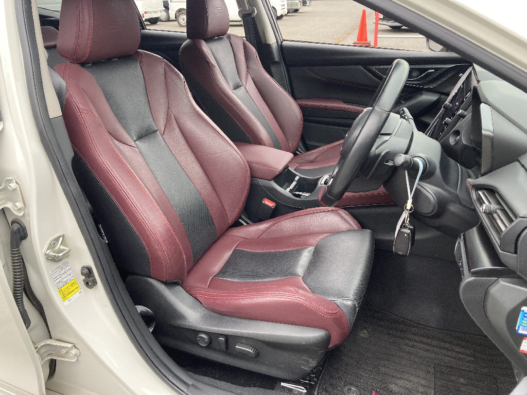 スバル レヴォーグ 4WD STIｽﾎﾟｰﾂEX