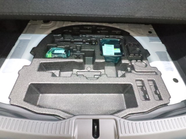 トヨタ ｸﾗｳﾝ ｸﾛｽｵｰﾊﾞｰ RSｱﾄﾞﾊﾞﾝｽﾄﾞ