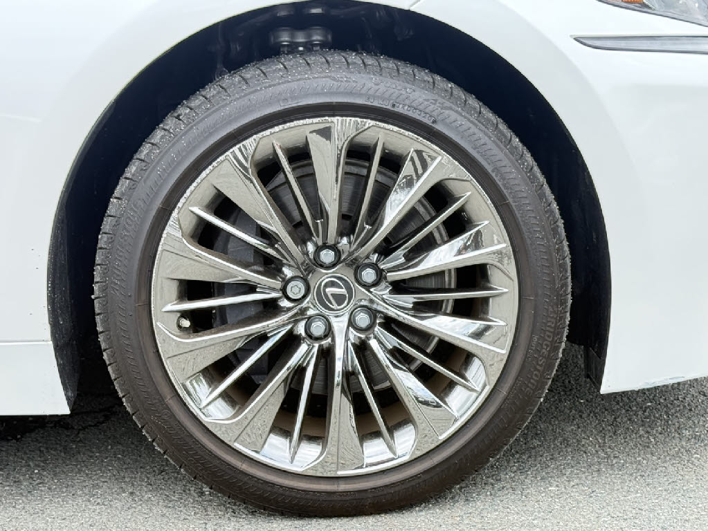 レクサス レクサス ＬＳ LS500h ﾊﾞｰｼﾞｮﾝL 4WD