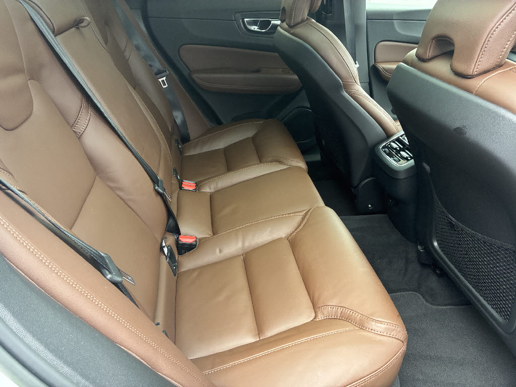 ボルボ ボルボ ＸＣ６０ ｱﾙﾃｨﾒｯﾄB5-AWD