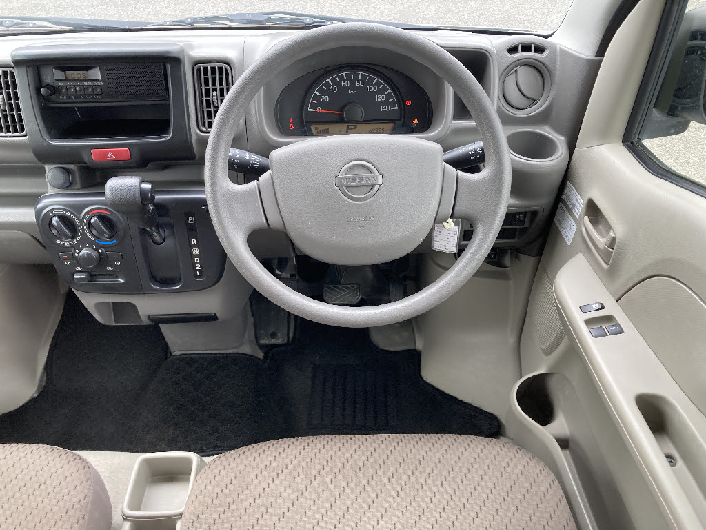 ニッサン NV100ｸﾘｯﾊﾟｰV DX GLﾊﾟｯｹｰｼﾞ ﾊｲﾙｰﾌ 4WD