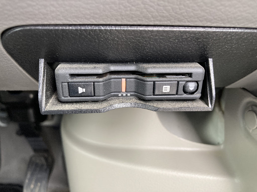 ニッサン NV100ｸﾘｯﾊﾟｰV DX GLﾊﾟｯｹｰｼﾞ ﾊｲﾙｰﾌ 4WD