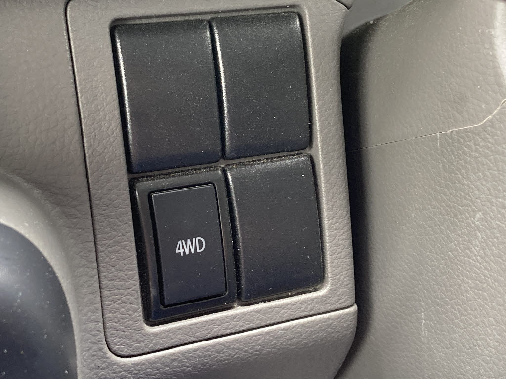ニッサン NV100ｸﾘｯﾊﾟｰV DX GLﾊﾟｯｹｰｼﾞ ﾊｲﾙｰﾌ 4WD