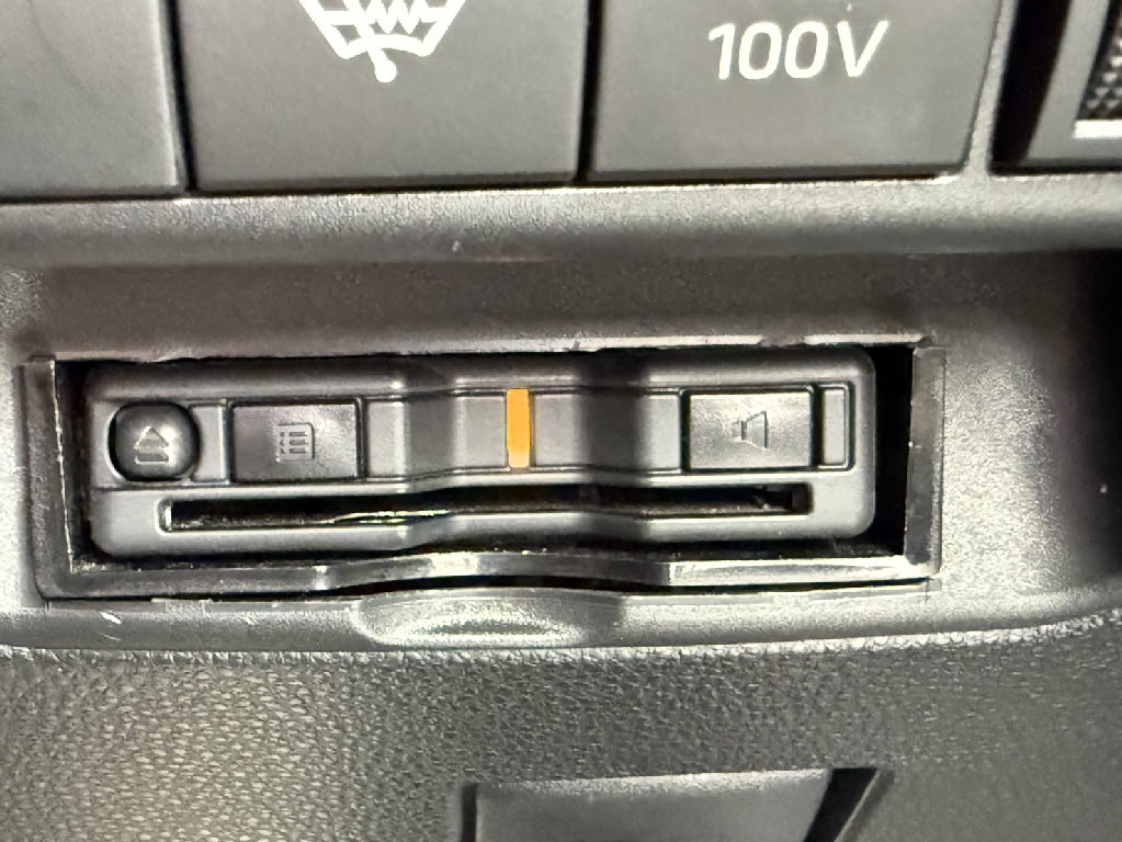トヨタ アクア X 4WD