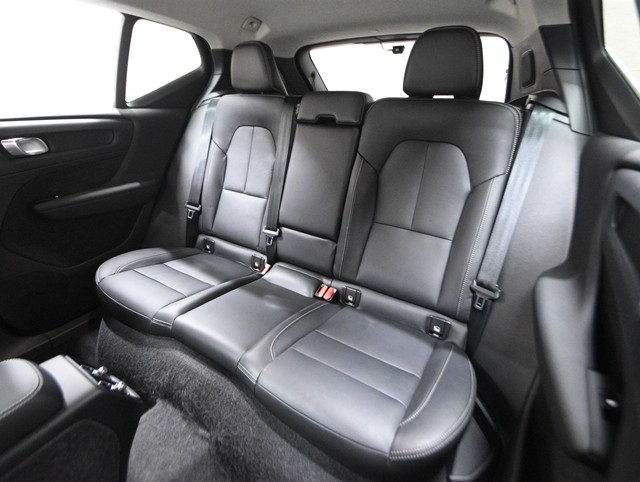 ボルボ ボルボ ＸＣ４０ ｱﾙﾃｨﾒｯﾄB4 AWD