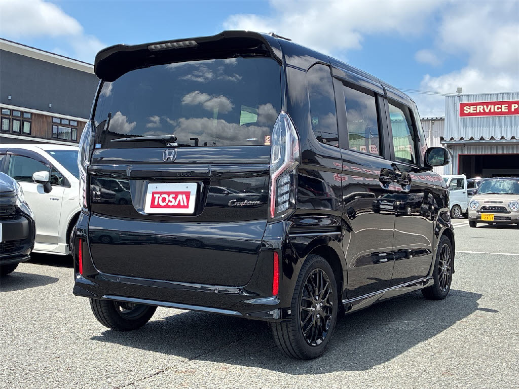 ホンダ Ｎ　ＢＯＸカスタム Lﾀｰﾎﾞｽﾀｲﾙ+ﾌﾞﾗｯｸ