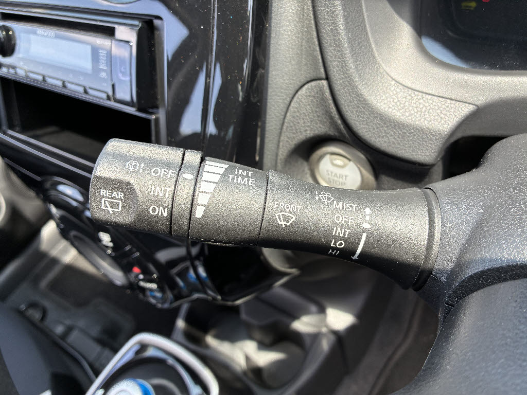 ニッサン ノート e-POWER B FOUR
