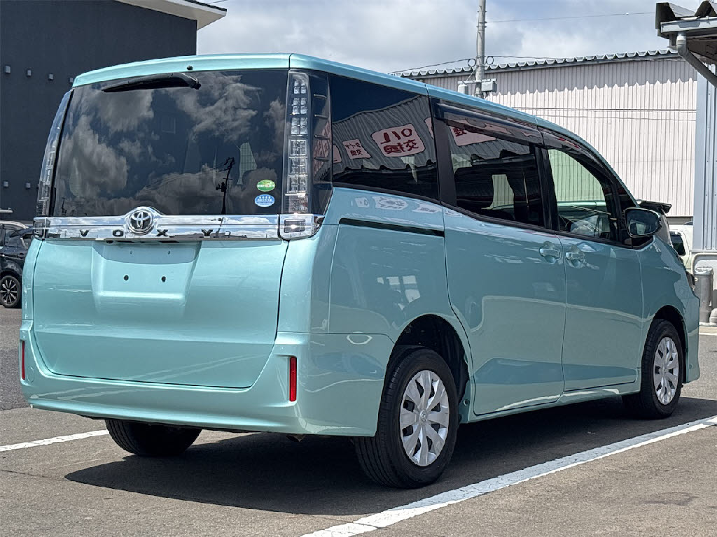 トヨタ ヴォクシー X 4WD