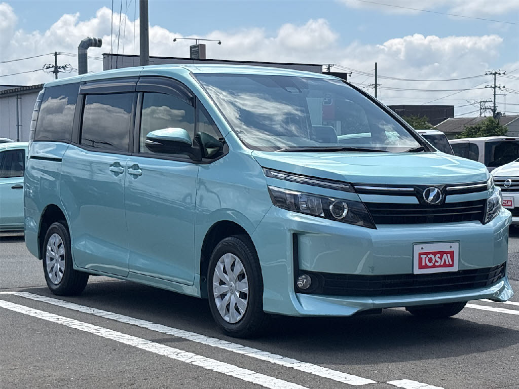 トヨタ ヴォクシー X 4WD