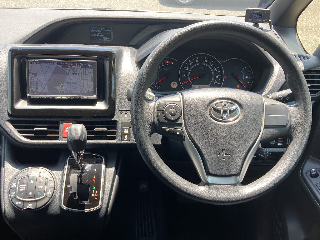 トヨタ ノア X 4WD