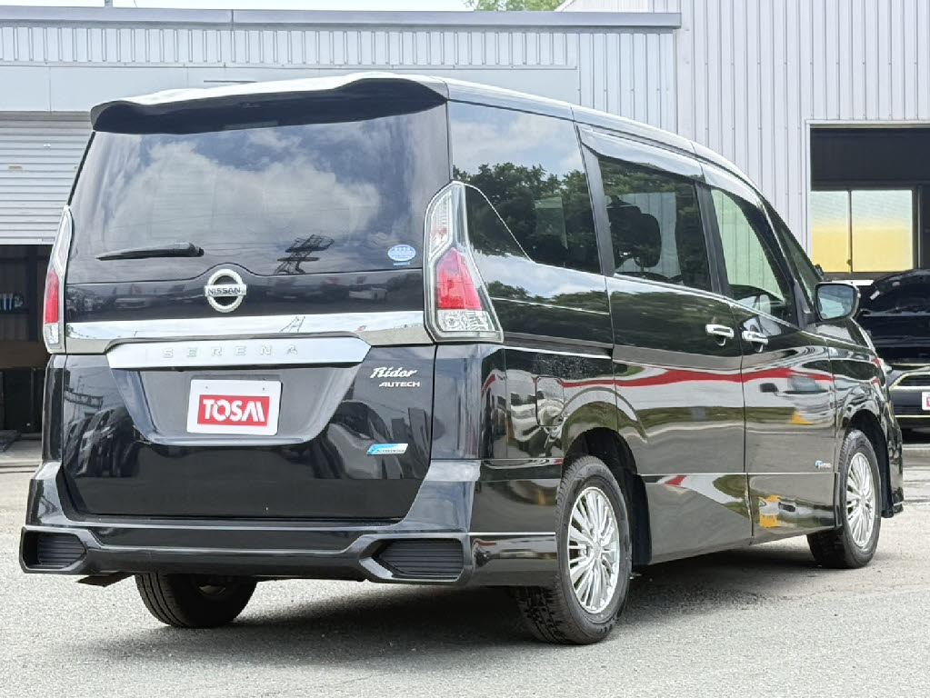 ニッサン セレナＨＶ ﾗｲﾀﾞｰ 4WD